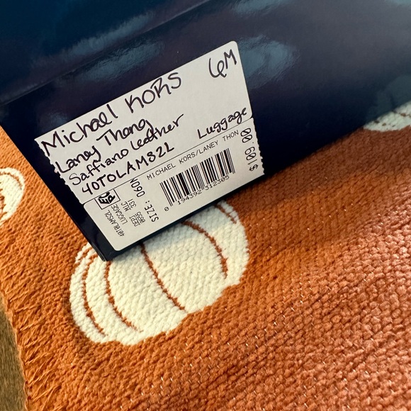 Michael Kors - Picture 4 of 5